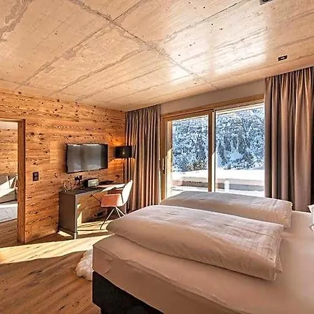 Skilodge Oberlech Panzió