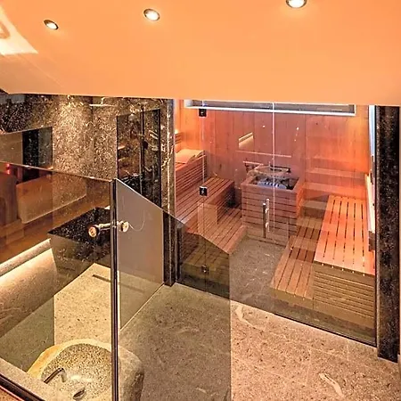 Skilodge Oberlech