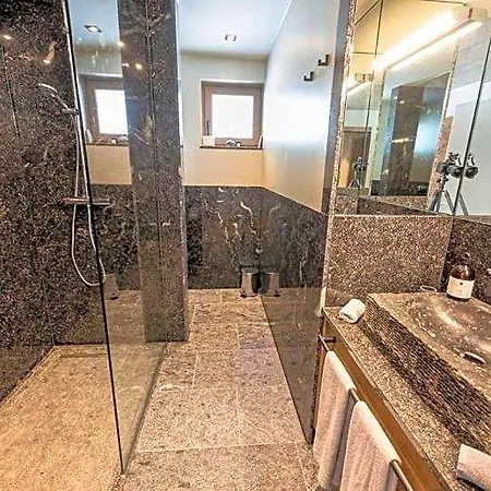 Panzió Skilodge Oberlech 4*