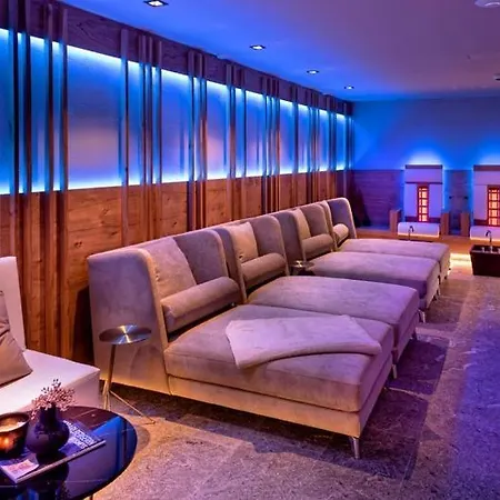 Skilodge Oberlech