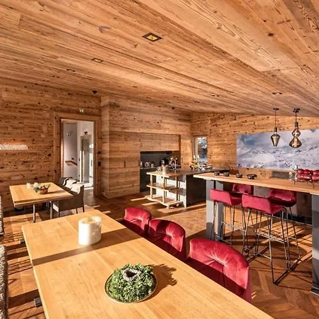 Skilodge Oberlech Bed and breakfast